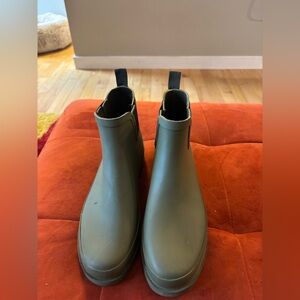 Matt & Nat Olive Green Chelsea Rain Boots